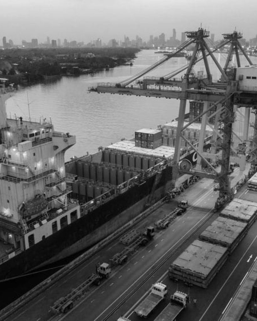 shipping_cargo_bw